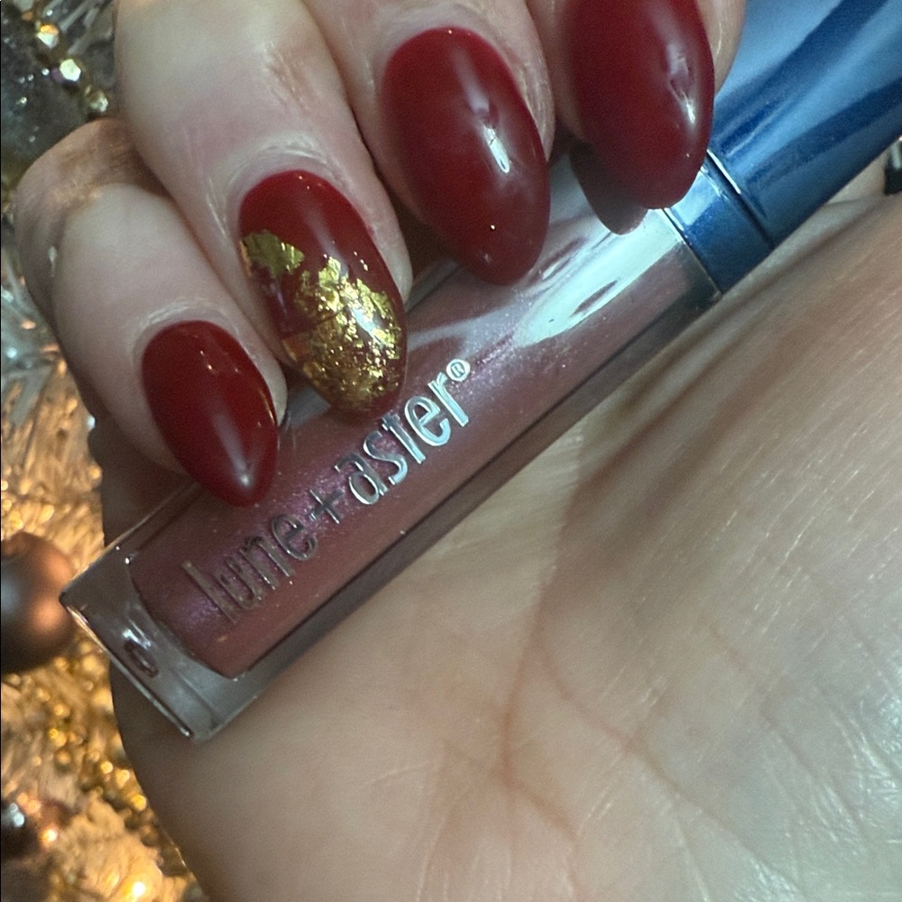 Lune+aster Vitamin C+E Lip Gloss - {VLOGGER} - Picture 4 of 4